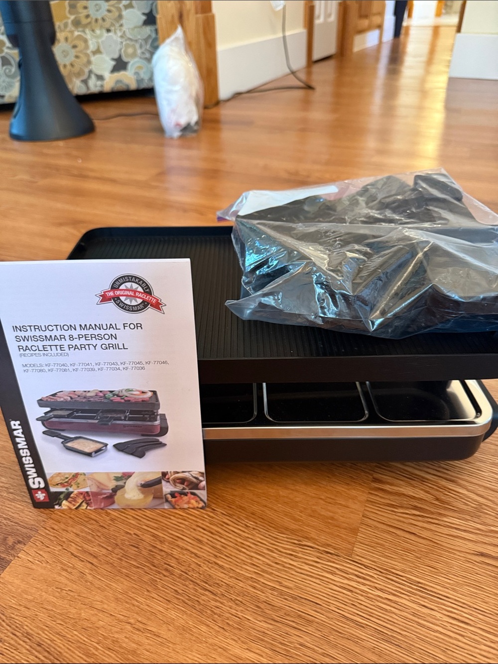 Black 8-Person Raclette Party Grill